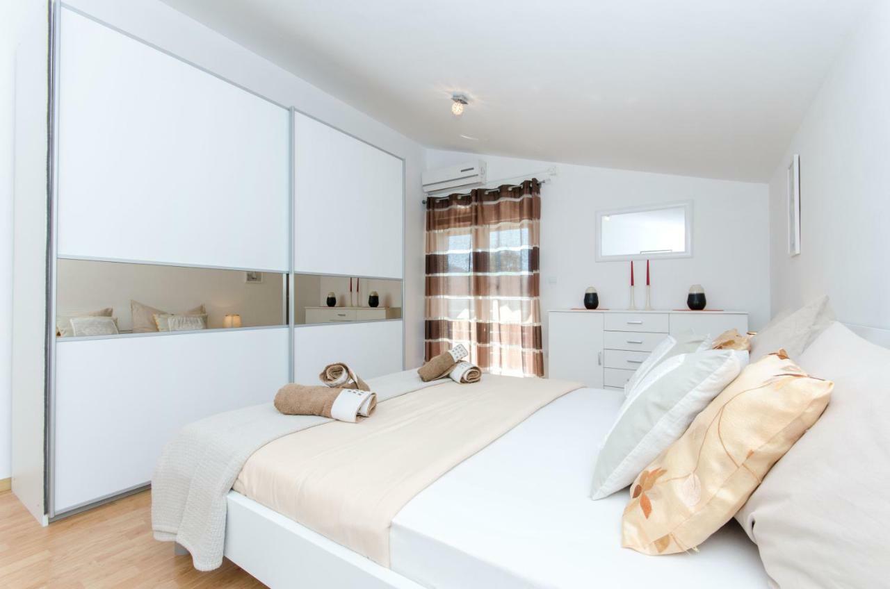 Dalmatian Village Charm - Spacious Villa With Pool Near Trogir Primorski Dolac Exteriér fotografie